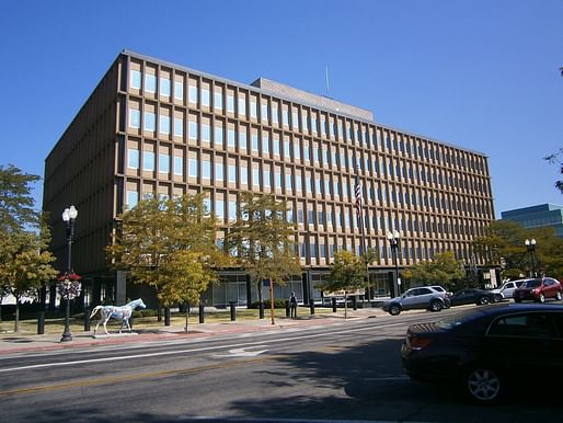 The James V. Hansen Federal Building, in Ogden, Utah, designed by Architect Keith W. Wilcox and Associates in 1963. Image courtesy of Wikimedia user Ntsimp.