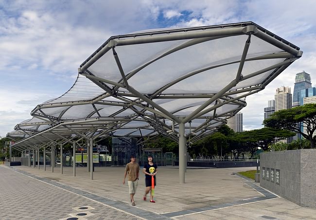 The ETFE canopy also serves as a shelter from the suna nd rain for park users.