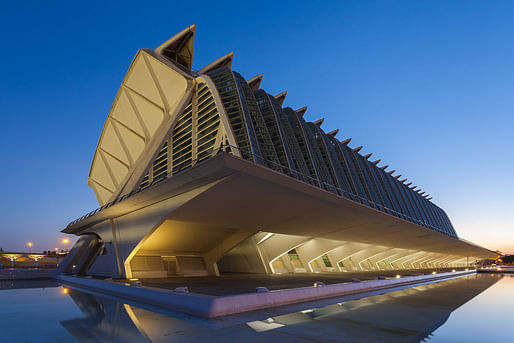 Prince Philip Museum at the Calatrava-designed City of Arts and Sciences in Valencia, Spain — a massive cultural complex not without troubles. (Photo: Diego Delso, Wikimedia Commons)
