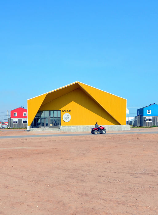 Blouin Orzes architectes - Katittavik Multidisciplinary Hall, Northern Village of Kuujjuaraapik, Nunavik, Quebec. 2018. Courtesy Blouin Orzes architectes.