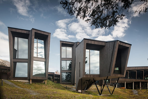 Small houses placed above the flood level. Photo: Sam Hughes