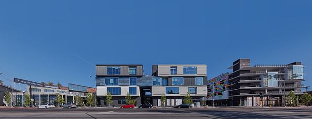 PLATFORM is an iconic new design quarter located in the Hayden Tract neighborhood of Culver City. It is a collection of retail spaces, offices, and restaurants housed in 6 buildings that wrap around a central courtyard. From the architecture to the tenants, PLATFORM celebrates art and design across industries.