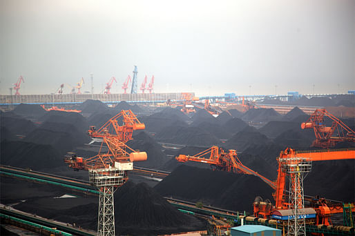 Coal bulker terminal at Quinhuangdau China. source: Copyright Greenpeace / Liu Feiyue. Image via groundtruthtrekking.org.