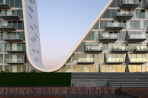 The Wave by Henning Larsen Architects. Photo: Thomas Mølvig