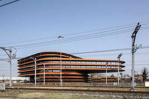 Train Control Centre by de Jong Gortemaker Algra architects and engineers, Maurits Algra, and Tycho Saariste. Image: German Design Awards. 
