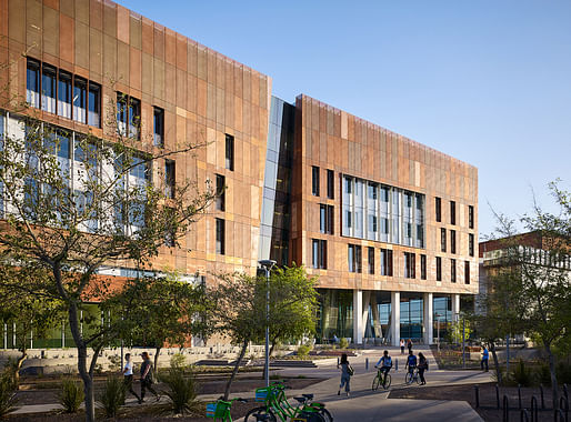 COTE LA AWARD - HONOR: ZGF Architects, Arizona State University, Biodesign Institute C, Tempe, AZ. Photo: Hall+Merrick Photographers.