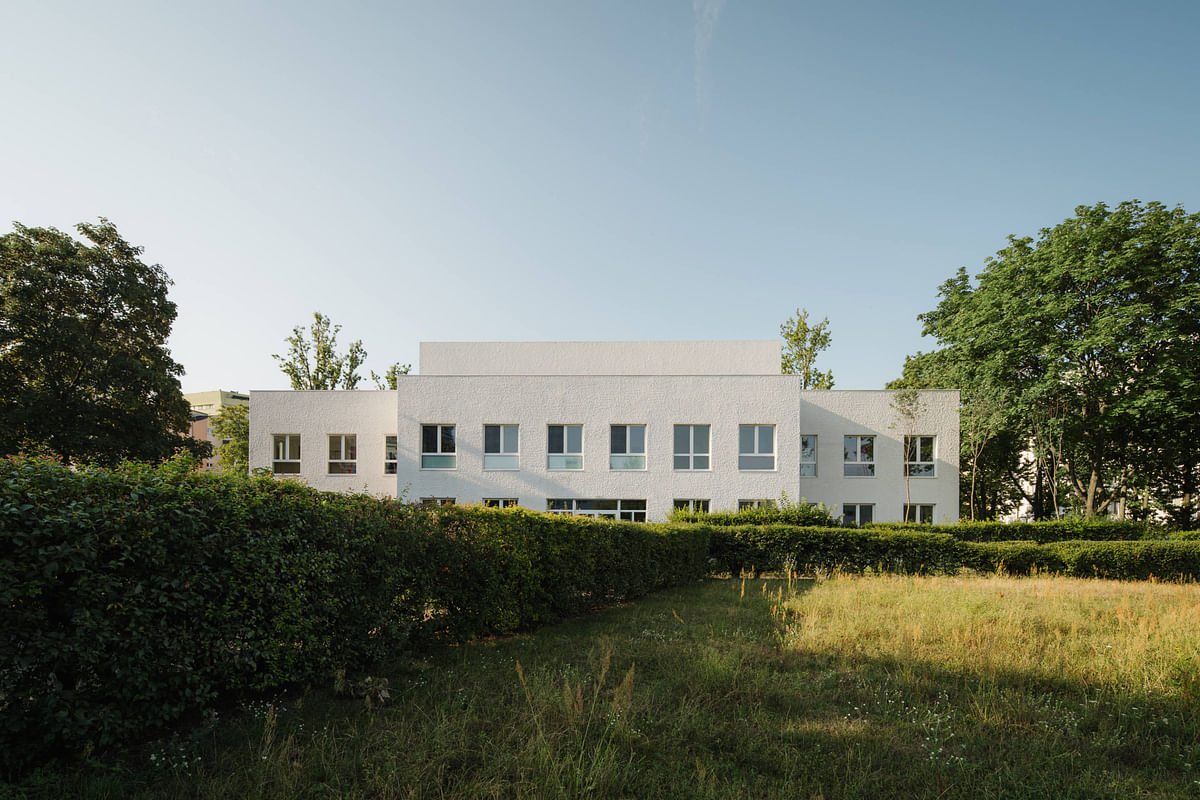 White Kindergarten by Asman Pieniężny Architekci