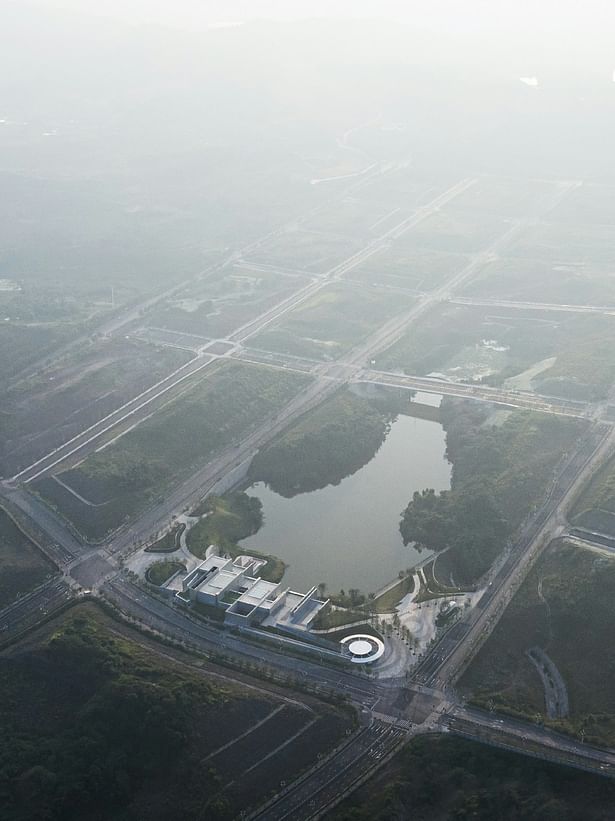 PARKS AND BUILDINGS BOTH BEING ACCESSIBLE FOR ROBOTS © Shengliang SU