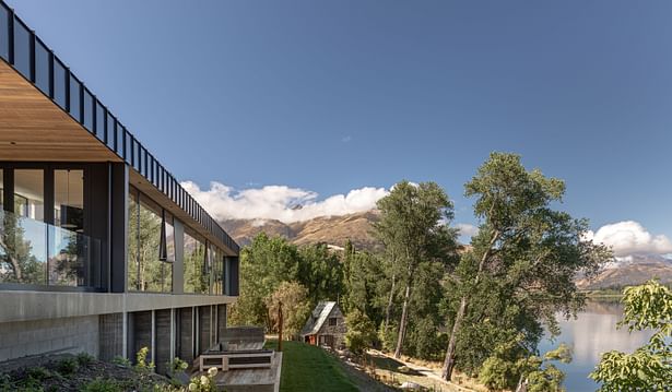 Lake Hayes Home, Queenstown, by Ben Hudson Architects - lake-facing facade