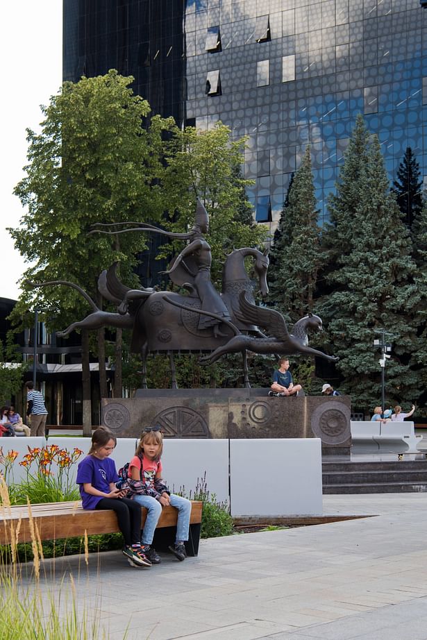 The sculpture “Karakuz”, created by an artist Dashi Namdakov.