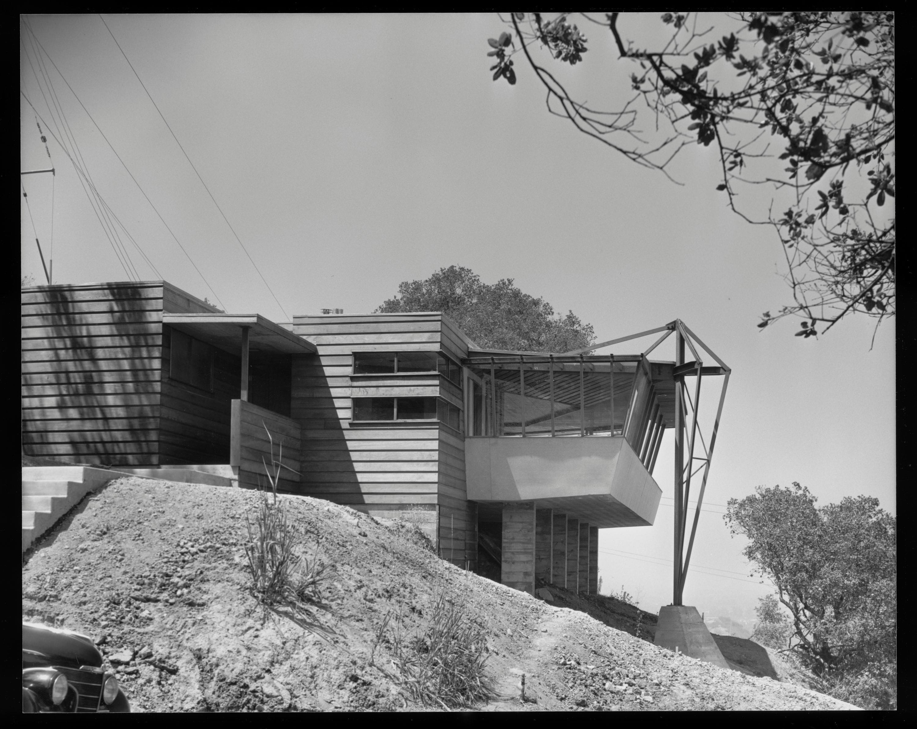 Happy Birthday John Lautner! To celebrate, here are 10 projects