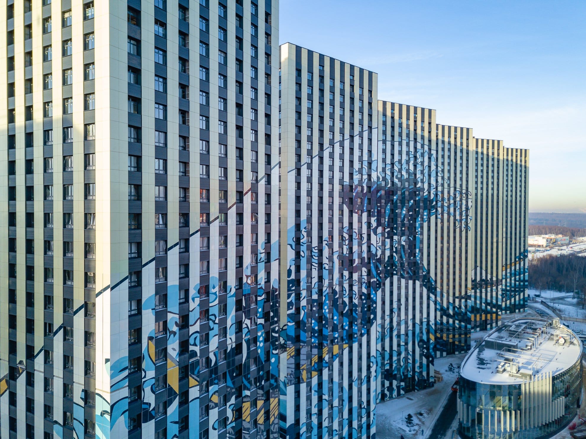 Moscow apartment buildings come to life with facade featuring The