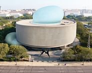 Director of Hirshhorn Museum resigns over Bubble's uncertainty