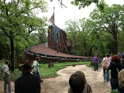 The Bavinger House in Norman, Oklahoma, in 2009 (photo by Rex Brown/Flickr)