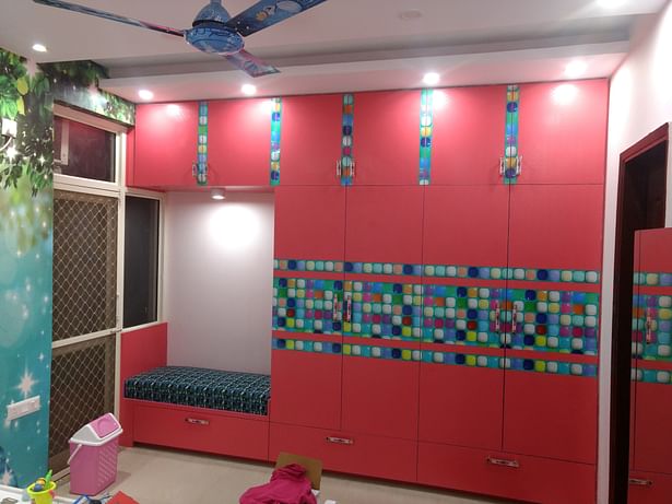 Trending Stylish Multicolour closet mosaic laminated Modular Wardrobe made by Aspire Interiors, wardrobe cabinet manufacturers, contractors, sellers, suppliers, service providers, Faridabad, Delhi