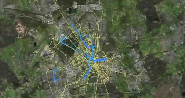 A system from IBM and NXP Semiconductors gathers sensor data from cars in the city of Eindhoven in the Netherlands. One result is that city planners get a real-time view of where rain is falling. (Credit: screenshot by Stephen Shankland/CNET)