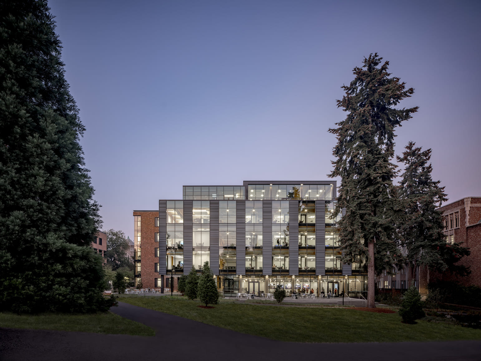 Inside LMN Architects’ exposed mass timber hall at the University of ...