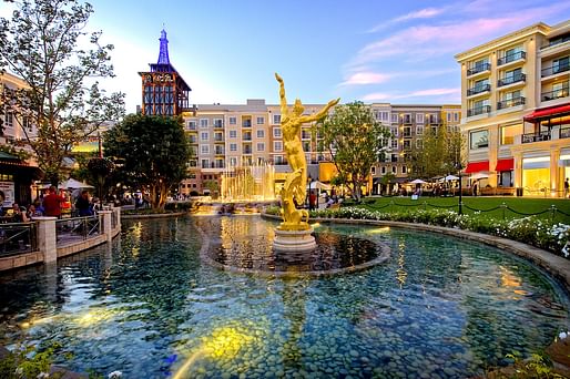 Americana Fountain.