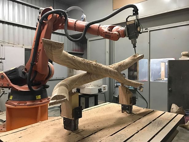 KUKA robotic arm - milling the [ X ] element