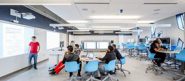 Active Learning Classrooms facilitate spontaneous interactions. Photos by Doublespace Photography.