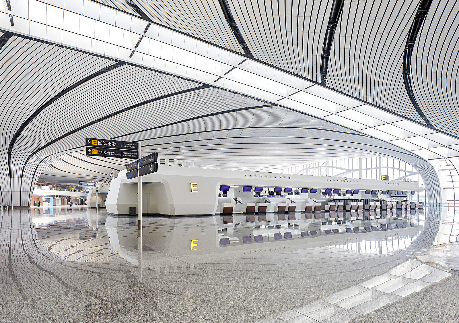 Zaha Hadid Architects' “starfish”-shaped Beijing Daxing International ...