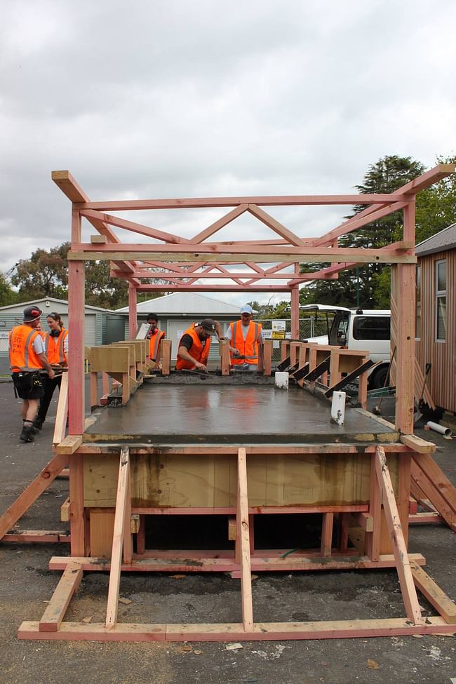 Constructing the temporary roof for the slab