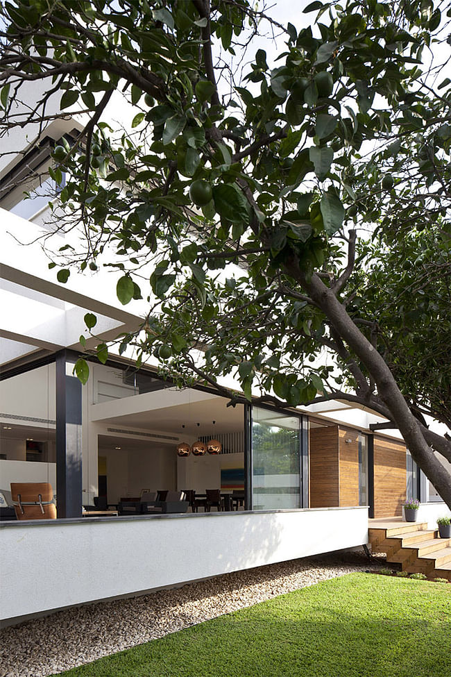 G HOUSE | Contemporary Mediterranean Villa in Ramat HaSharon, Israel by PazGersh Architecture Design (Photo: Amit Giron)