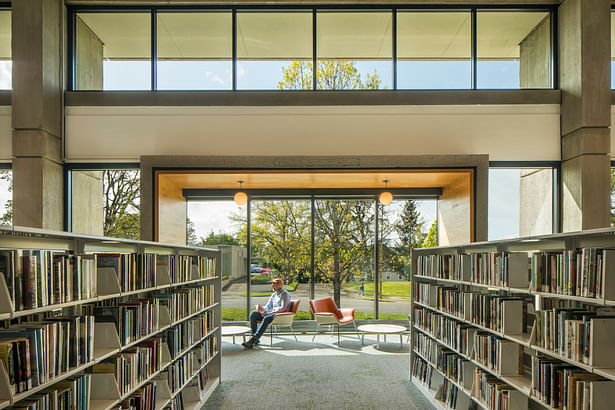 Salem Public Library (Photo: Lara Swimmer)