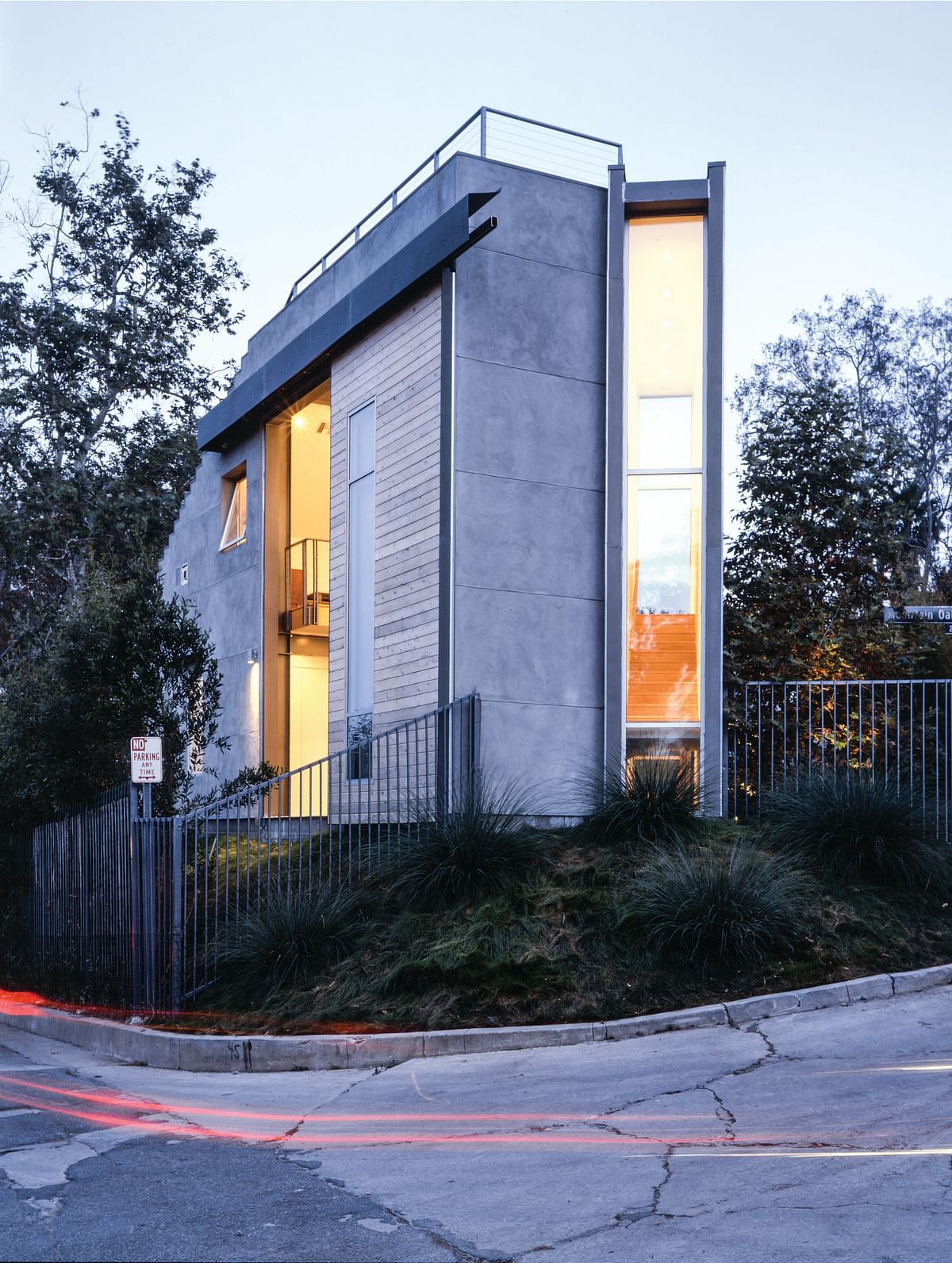 LIVE OAK STUDIO by Tighe Architecture
