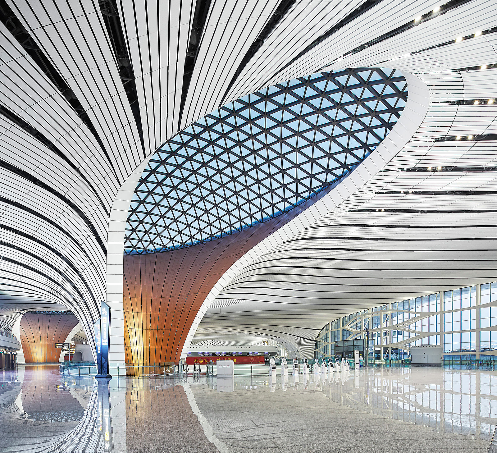 Zaha Hadid Architects' “starfish”-shaped Beijing Daxing International ...