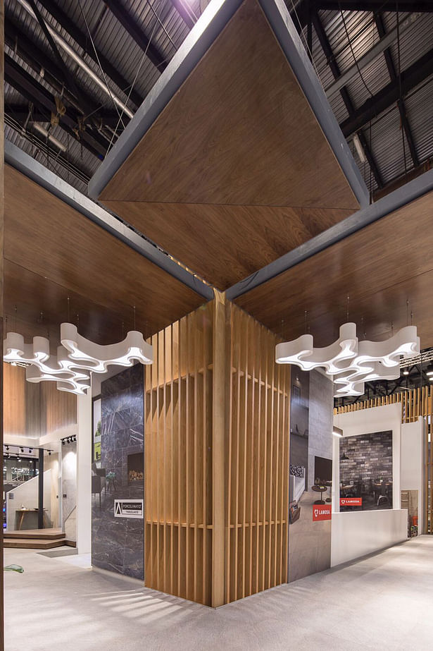 Stand Ventura​ - Local 10 Arquitectura 