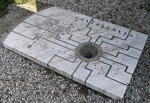 Carlo Scarpa's grave. Photo via MizieB/Flickr.