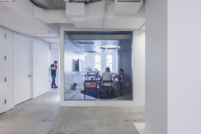 Red Bull's New York office space by INABA. Photo © Naho Kubota 2014