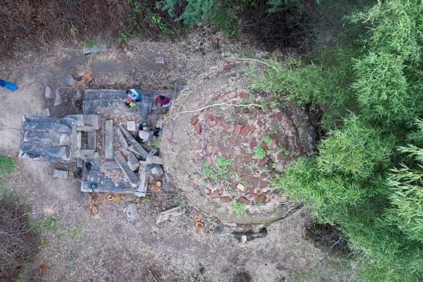 Ruined temple, Kothamangalam village