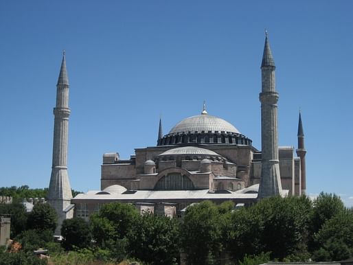The Hagia Sophia in 2009. Image courtesy of Marion Schneider & Christoph Aistleitner/Wikimedia Commons.