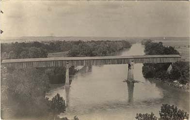 View of a bridge crossing the Chattahoochee at Eufaula, Alabama designed by King in 1839. Image courtesy of Alabama Writers' Project/Wikimedia Commons.