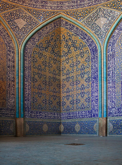 Safavid surfaces of Sheik Lotfallah Mosque photo by Derek Kaplan