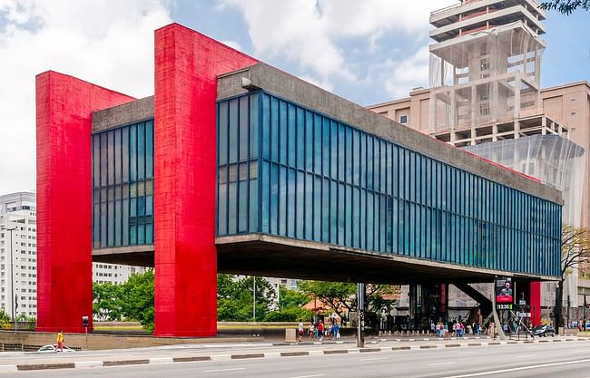 MASPE, São Paulo Museum of Art view from NW SO Av. Image courtesy of Wikipedia Creative Commons (CC0 1.0)