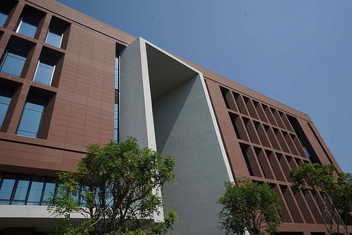 Terracotta Facade of Guangzhou International Campus