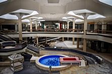 A democratic presidential candidate is pitching to save "dead malls"