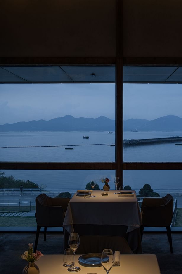 nigth view of dining area