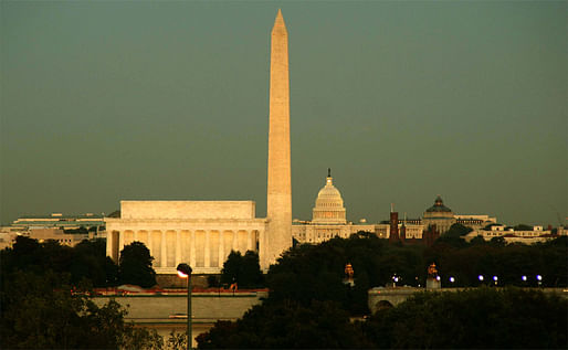 The now-several-inches-shorter Washington Monument still makes its mark on the DC skyline. Photo: Jeff Costlow/Wikipedia