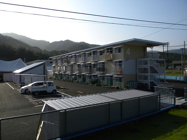 Onagawa Temporary Housing1 - Shigeru Ban + Voluntary Architects Network + MUJI
