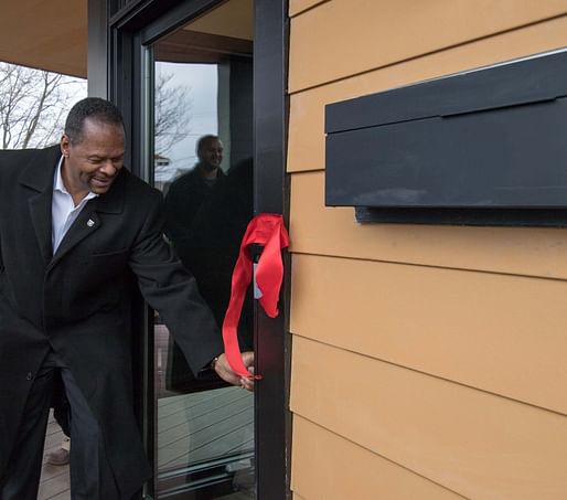 Moody Nolan Principal Curtis J. Moody at the ribbon-cutting ceremony for the Columbus, Ohio house. Image via Moody Nolan