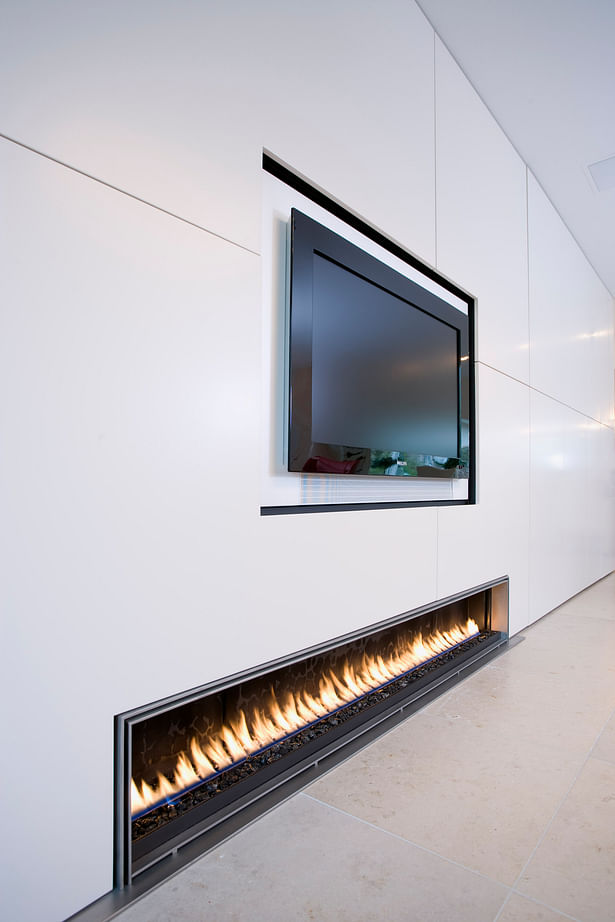 Bloch Design linear fireplace 1