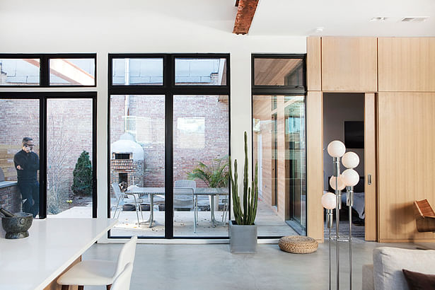 Living space | view to courtyard Carmen Troesser Photography