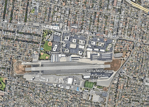 نمای هوایی از فرودگاه سانتا مونیکا - نمای Google Earth.