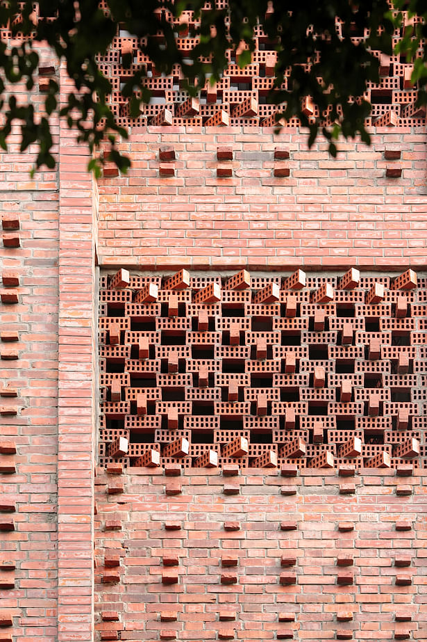 GMT brick detail