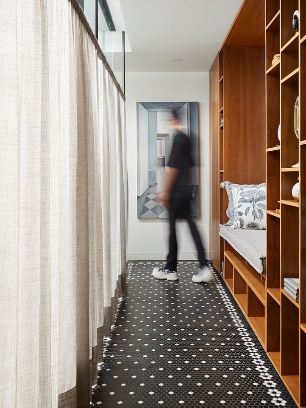 The entrance hallway was widen through the renovation process