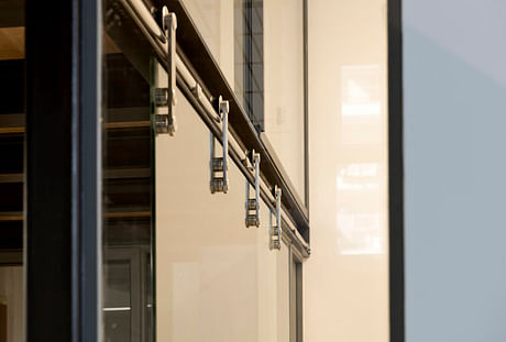 Sliding door detail